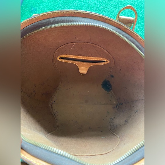 Extra pics. Authentic Louis Vuitton Bag - Picture 6 of 12